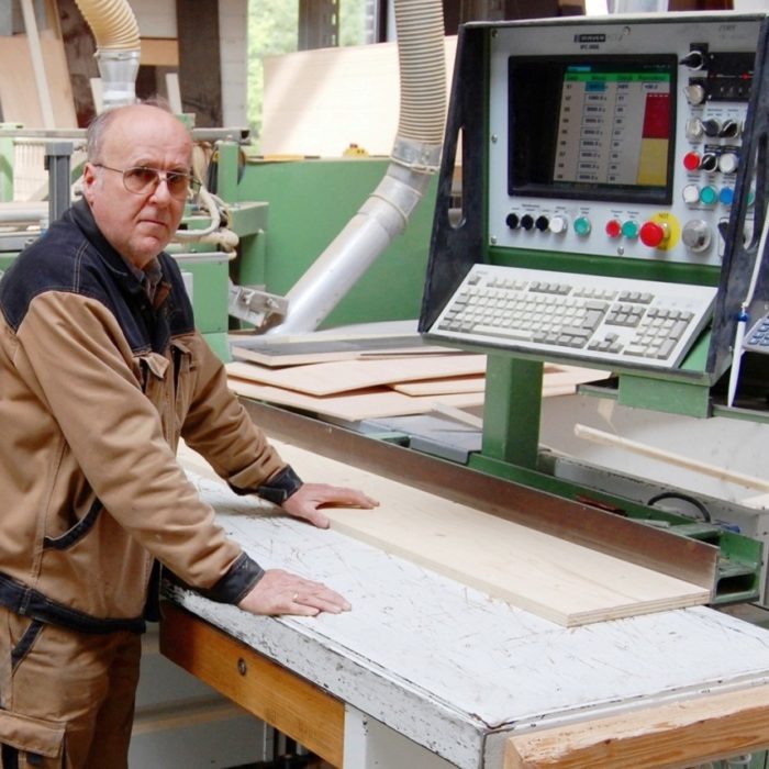 Ludwig Kramer Tischlergeselle seit 1968 bei der 3D CNC Tischlerei Cluse beschäftigt und mittlerweile im Ruhestand