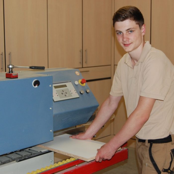 Niklas Cluse Tischlergeselle der 3D CNC Tischlerei Cluse