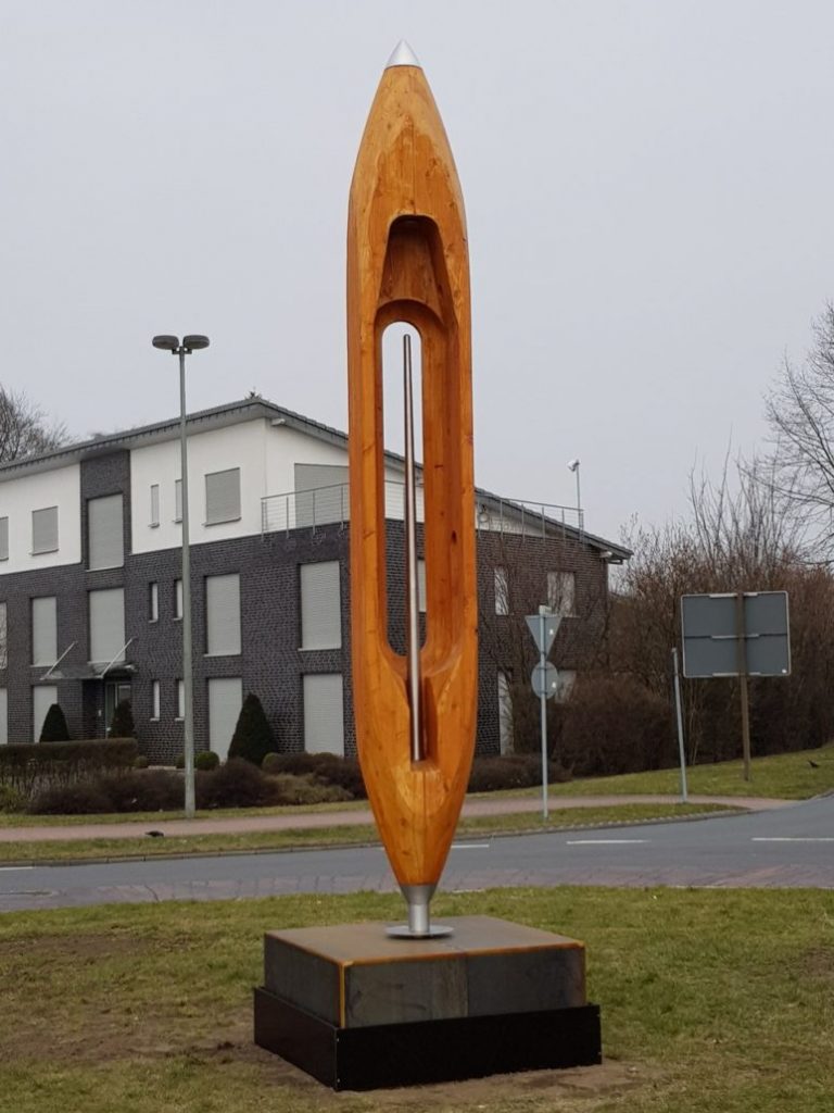 Denkmal Webschiffchen – CNC gefräst von Tischlerei Cluse