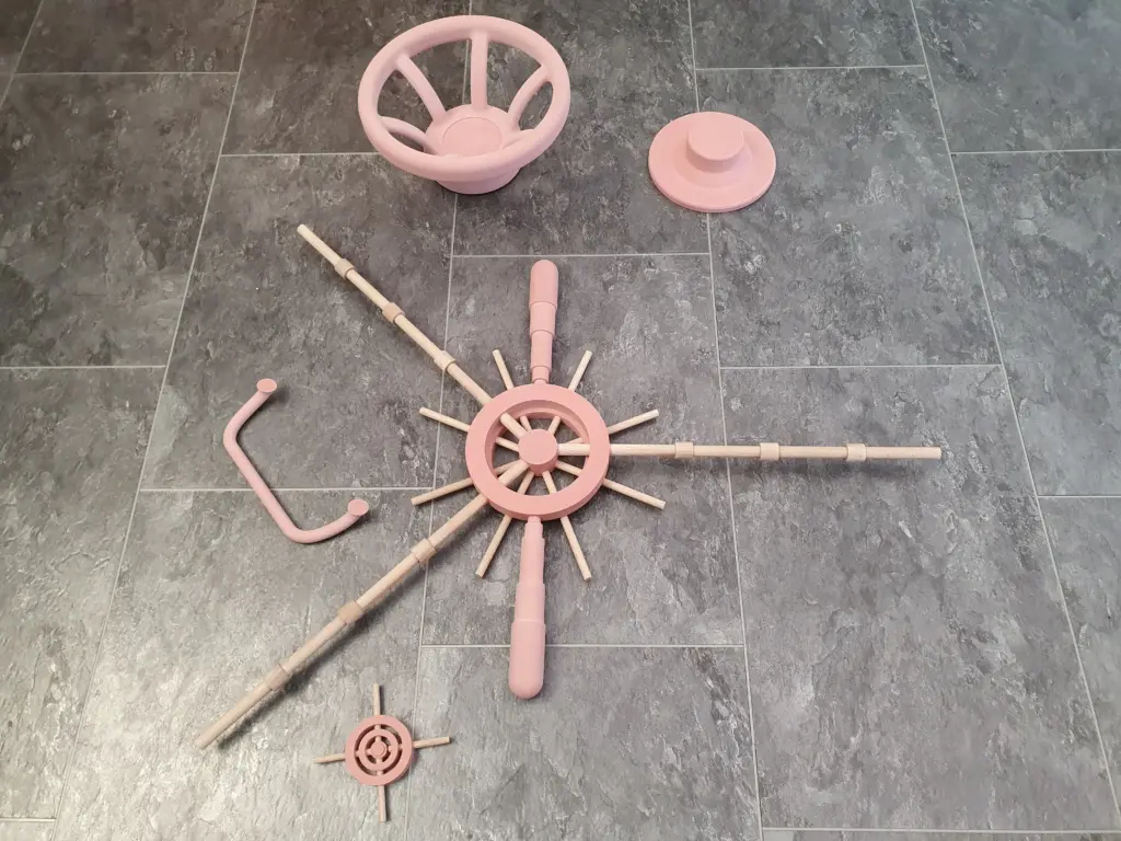 Tresor Teile als Messemodell nach 3D Zeichnung mit Frässtrategie versehen und aus Pu500 ausgefräst
