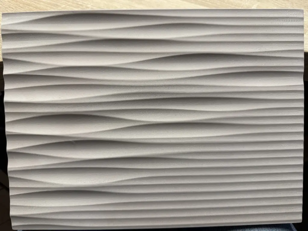 Wellenstruktur nach Vorlage entworfen und mit CNC ausgefräst